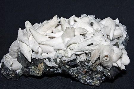 Manganoan Calcite & Sphalerite