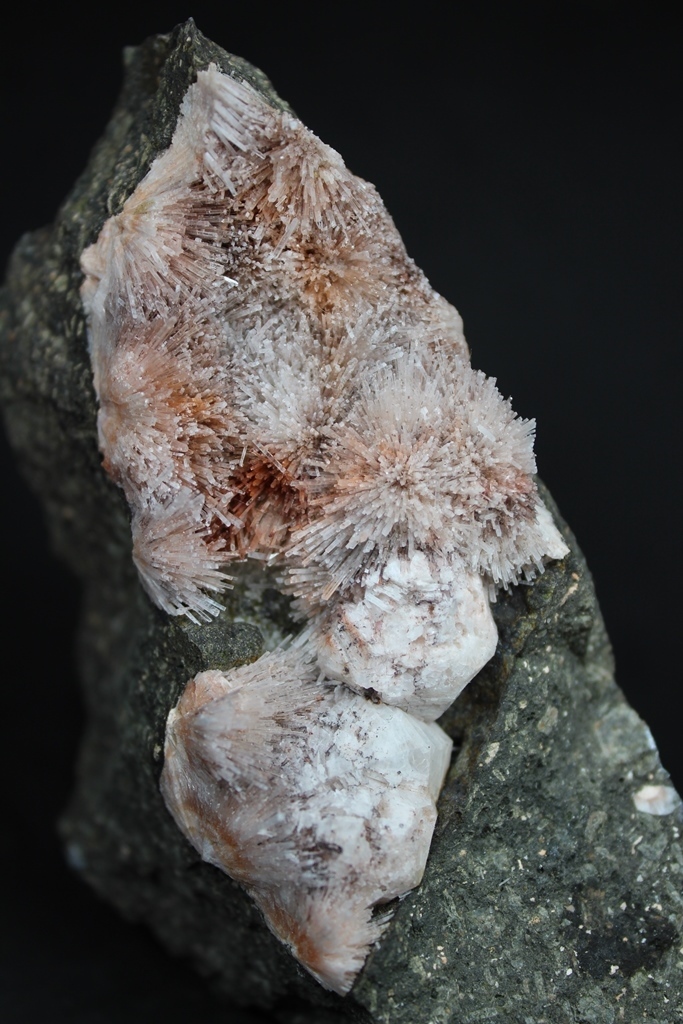 Natrolite & Analcime