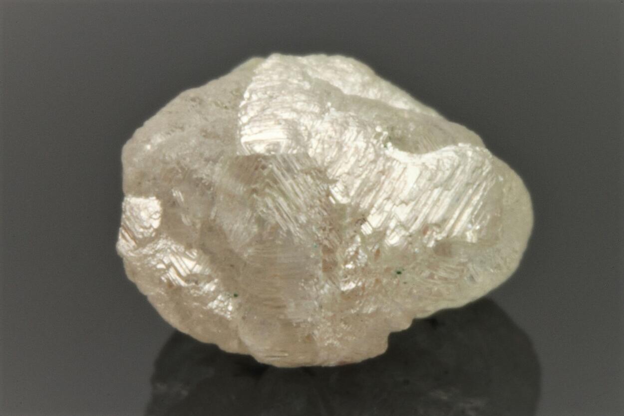 Diamond Var Spinel Law Twin