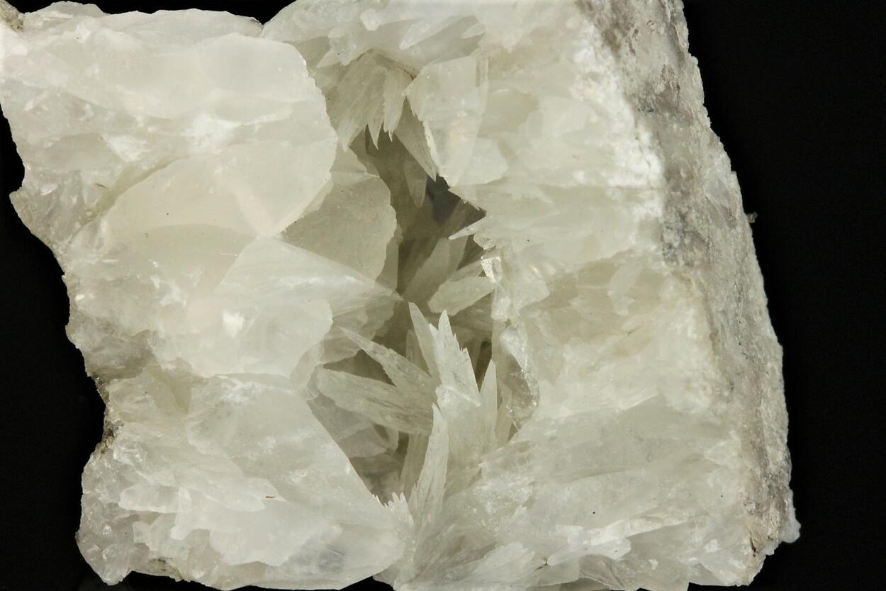 Strontianite With Calcite