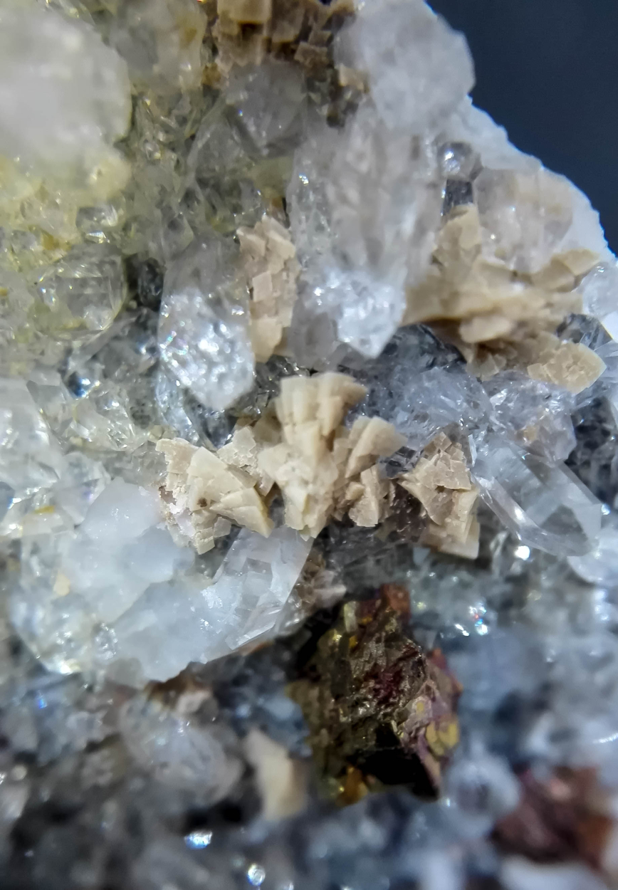 Quartz Dolomite & Chalcopyrite