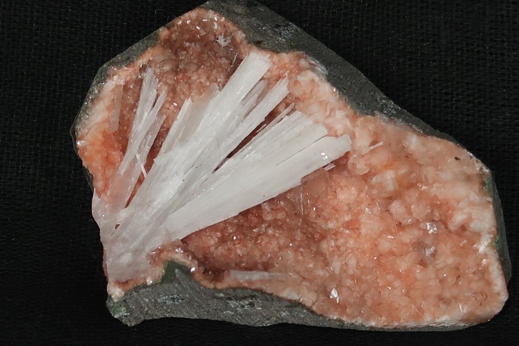 Scolecite On Heulandite