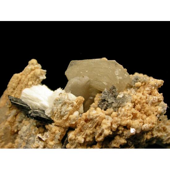 Catapleiite Ancylite-(Ce) Genthelvite & Fluorite