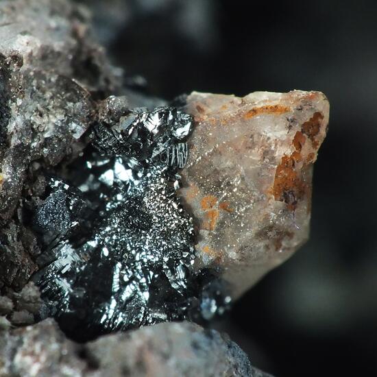 Romanèchite & Pyrolusite On Dolomite
