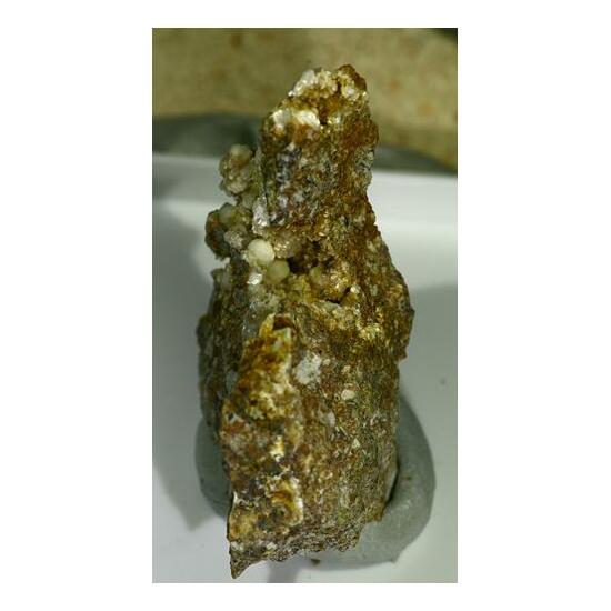 Ferrierite-Mg