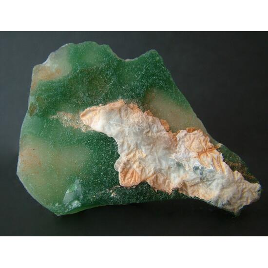 Chalcedony Var Chrome-Chalcedony