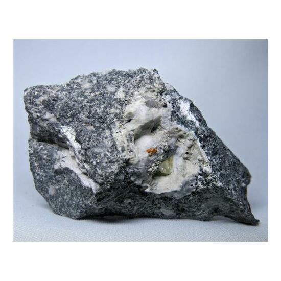 Labuntsovite